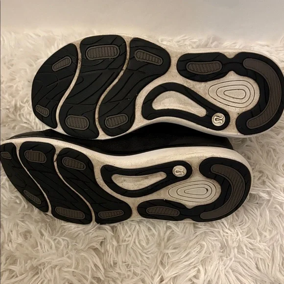 Lululemon Chargefeel Mid Women's Workout Shoe SIZE 9 - Picture 8 of 10